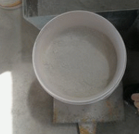 수성 수지의 장점은 무엇입니까?